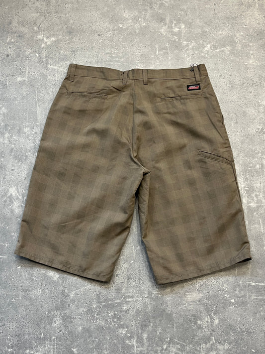 Short Dickies